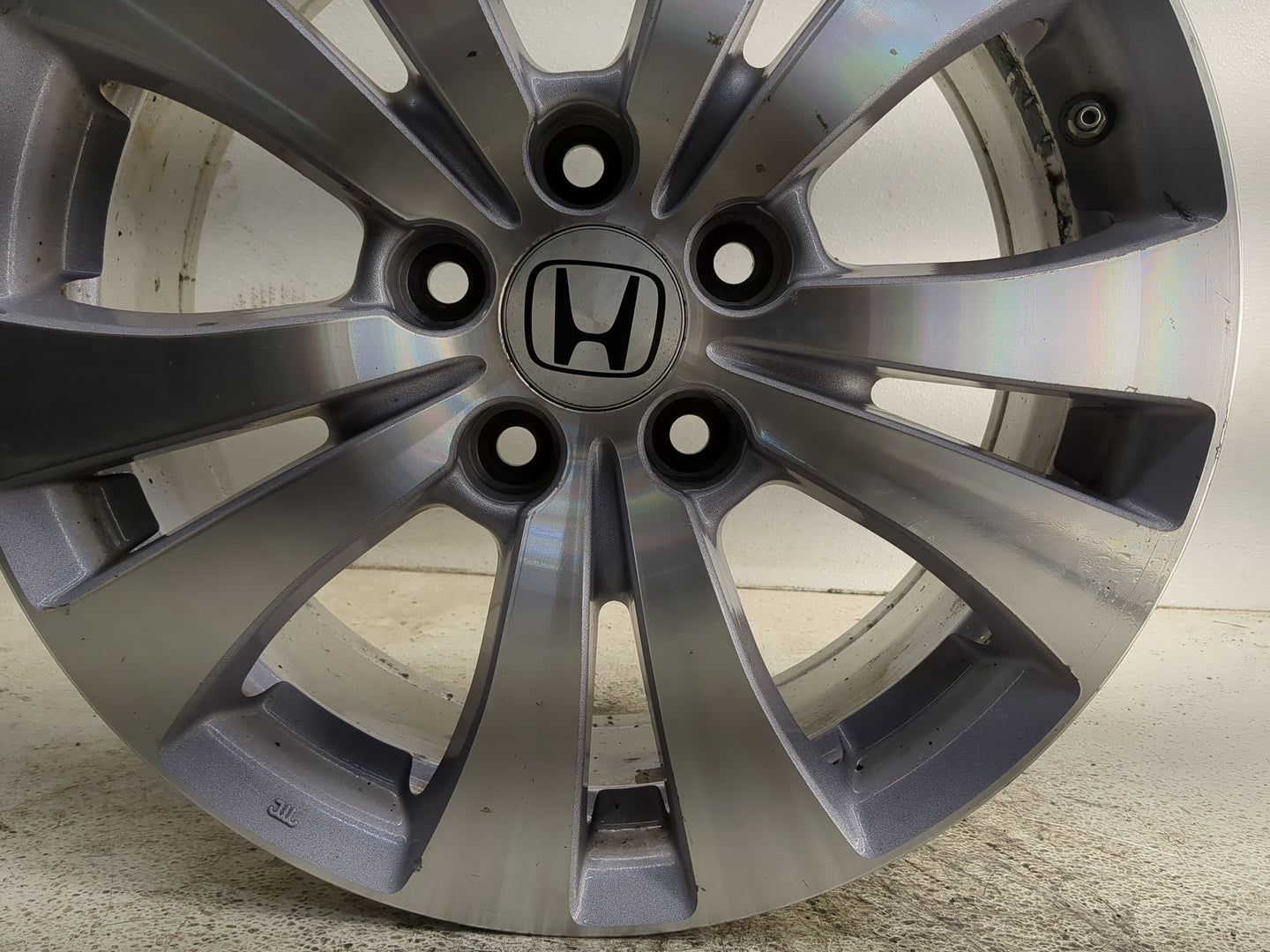 2014-2017 Honda Odyssey Oem Wheel Rim - Oemusedautoparts1.com