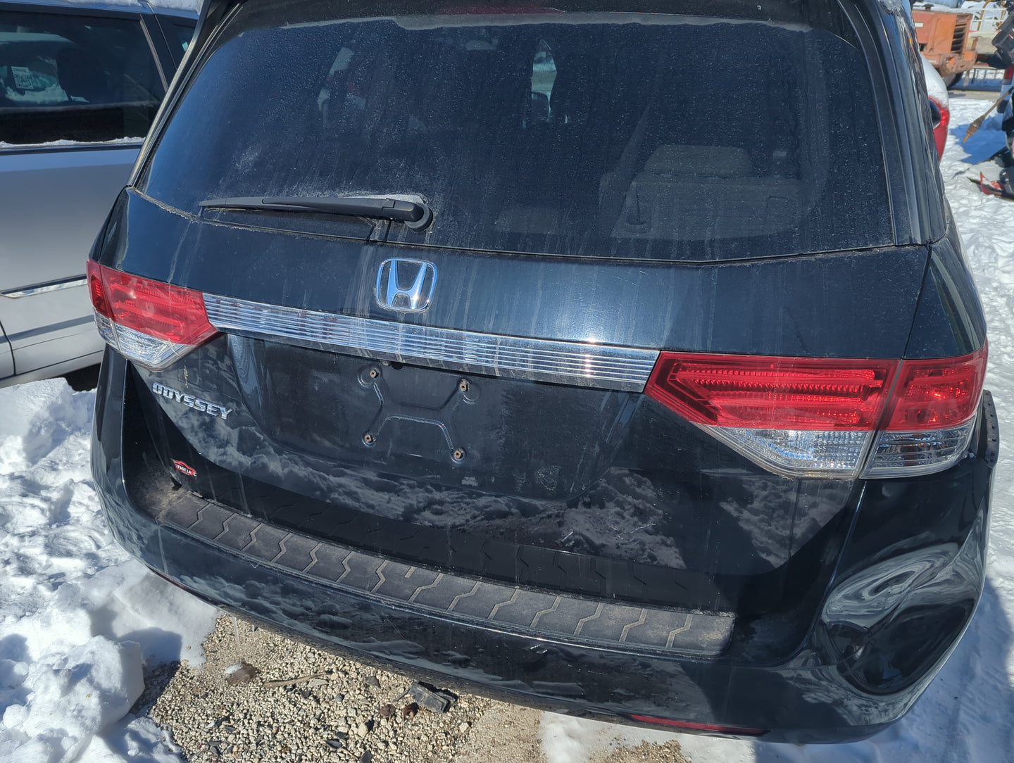 2014-2017 Honda Odyssey Trunk/decklid/hatch/tailgate Oem 1322507 - Oemusedautoparts1.com