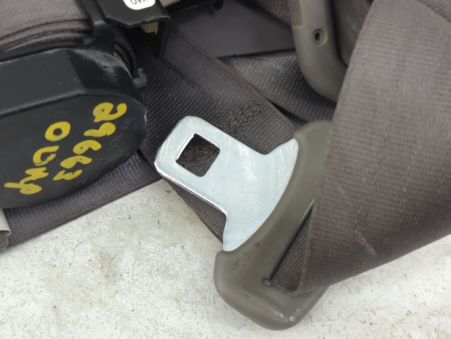 2015 Honda Odyssey Passenger Rear Seatbelt Buckle - Oemusedautoparts1.com