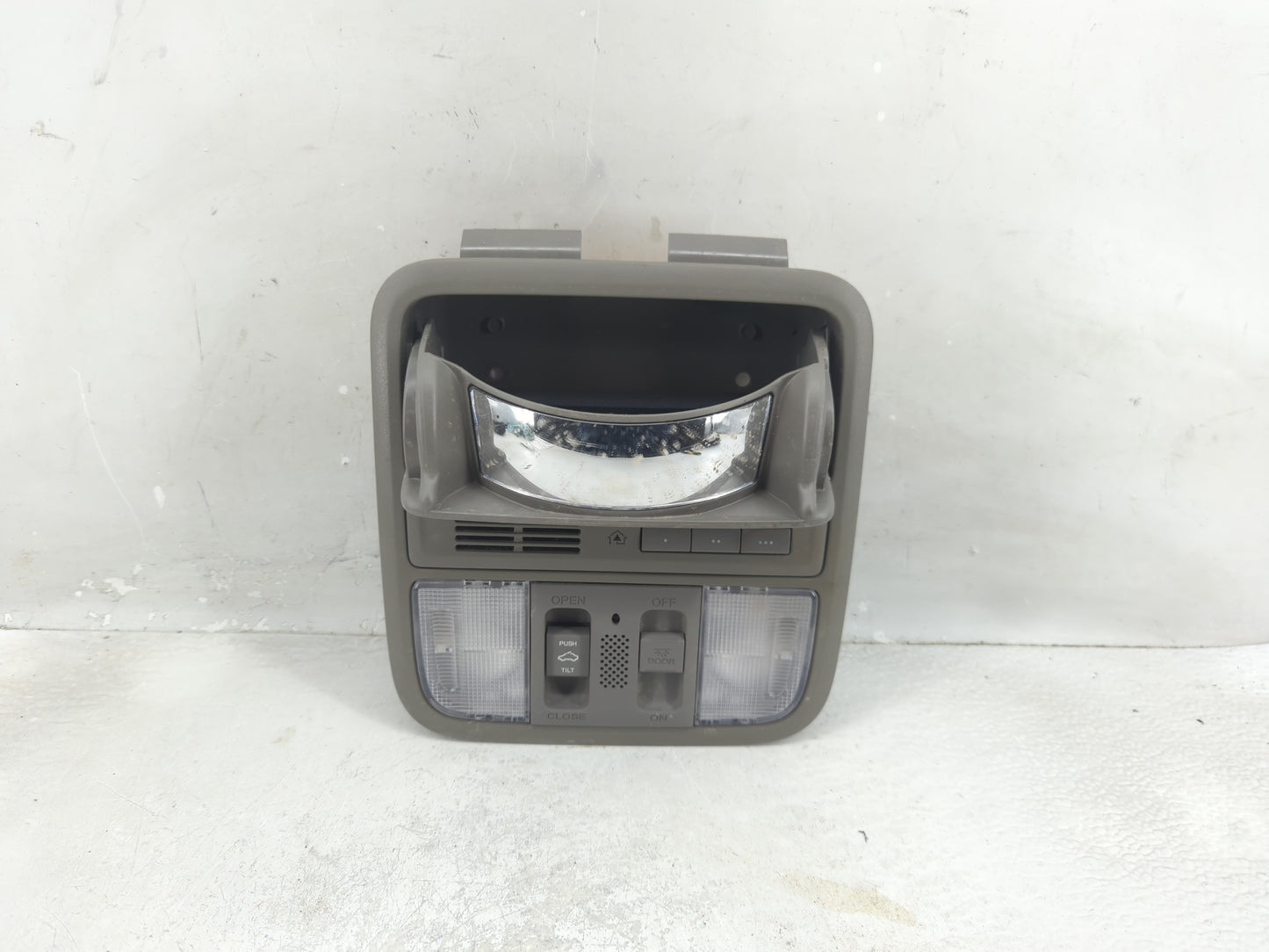 2015 Honda Odyssey Overhead Roof Console - Oemusedautoparts1.com