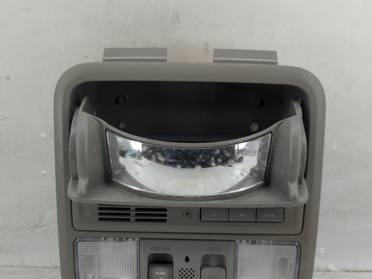 2015 Honda Odyssey Overhead Roof Console - Oemusedautoparts1.com