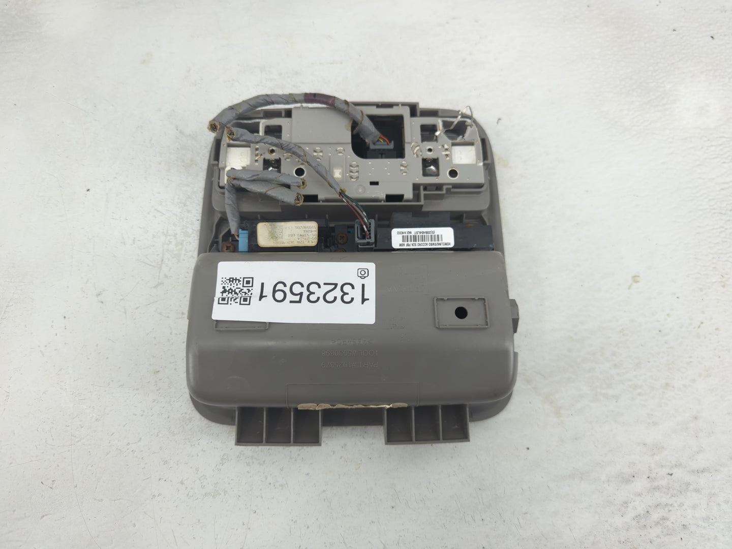 2015 Honda Odyssey Overhead Roof Console - Oemusedautoparts1.com