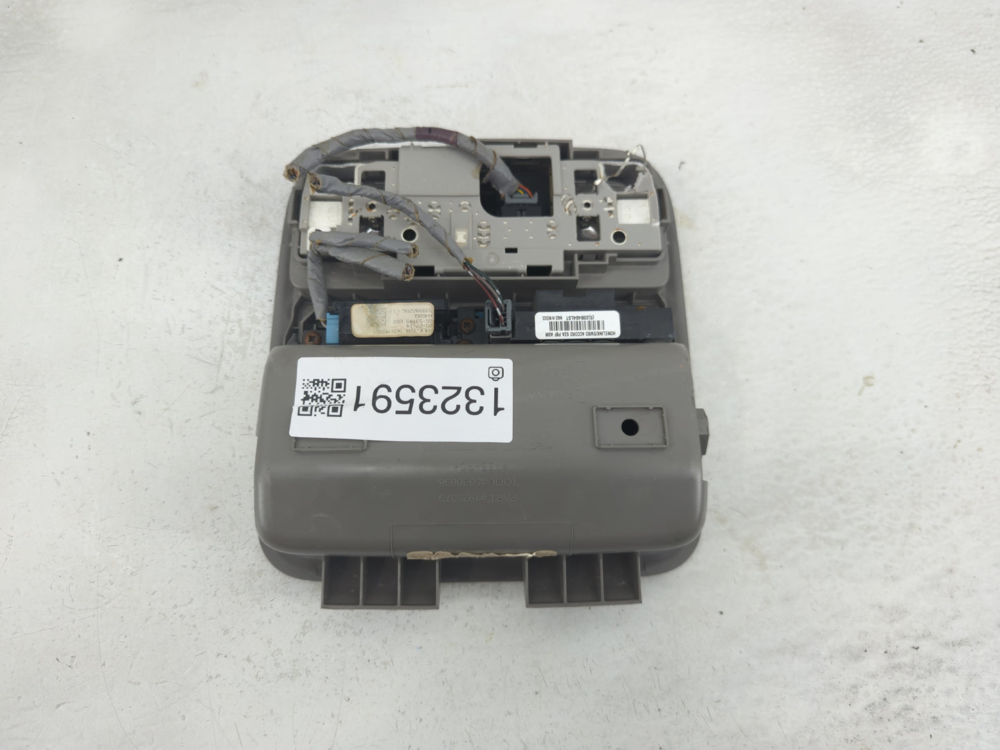 2015 Honda Odyssey Overhead Roof Console - Oemusedautoparts1.com