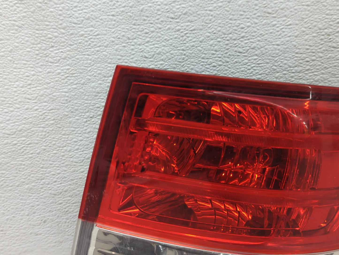 2014-2017 Honda Odyssey Tail Light Assembly Passenger Right OEM P/N:949 314 Fits Fits 2014 2015 2016 2017 OEM Used Auto Part