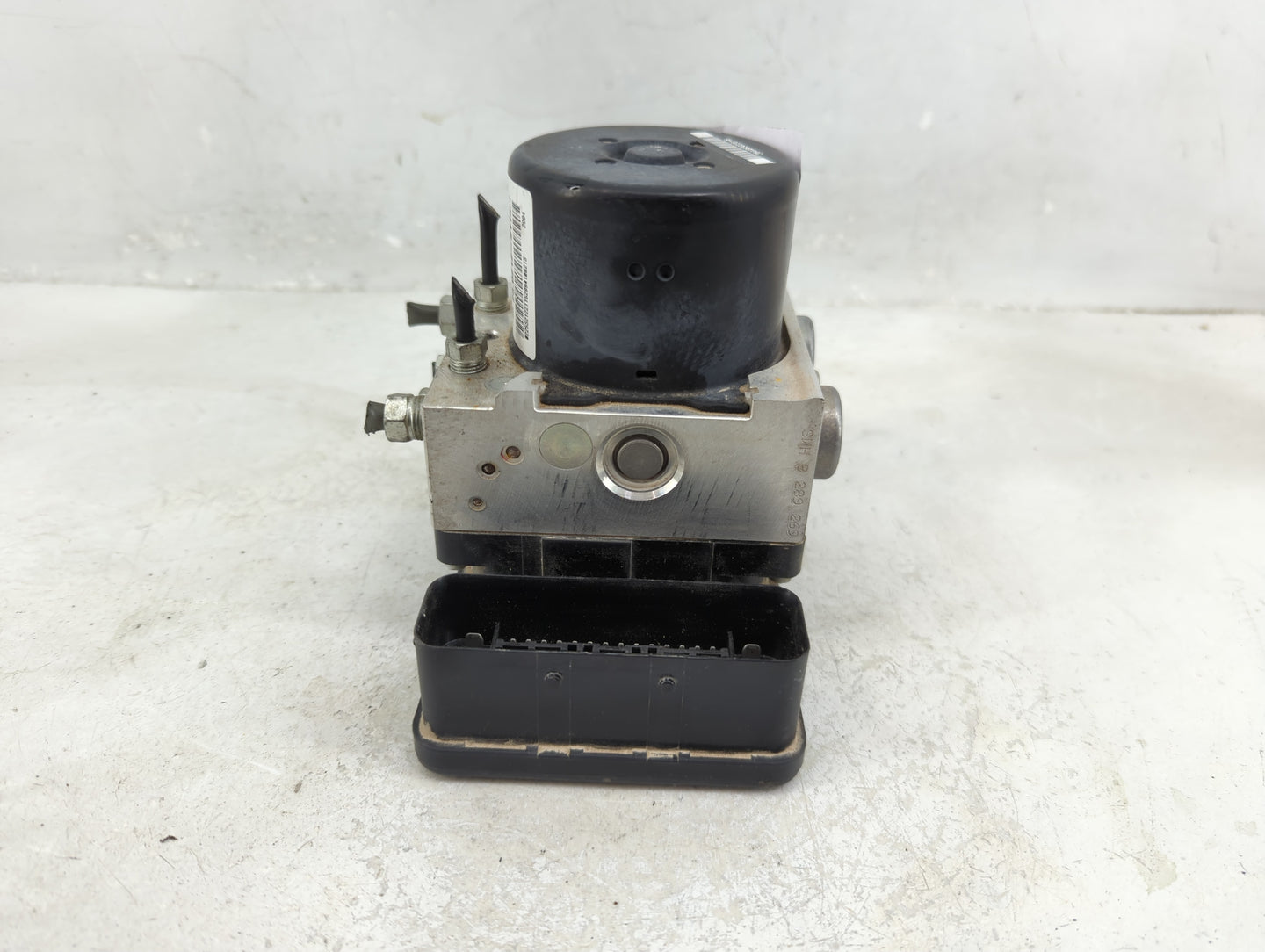2015 Honda Odyssey ABS Pump Control Module Replacement P/N:57110-TK8-A610-M1 Fits OEM Used Auto Parts - Oemusedautoparts1.co