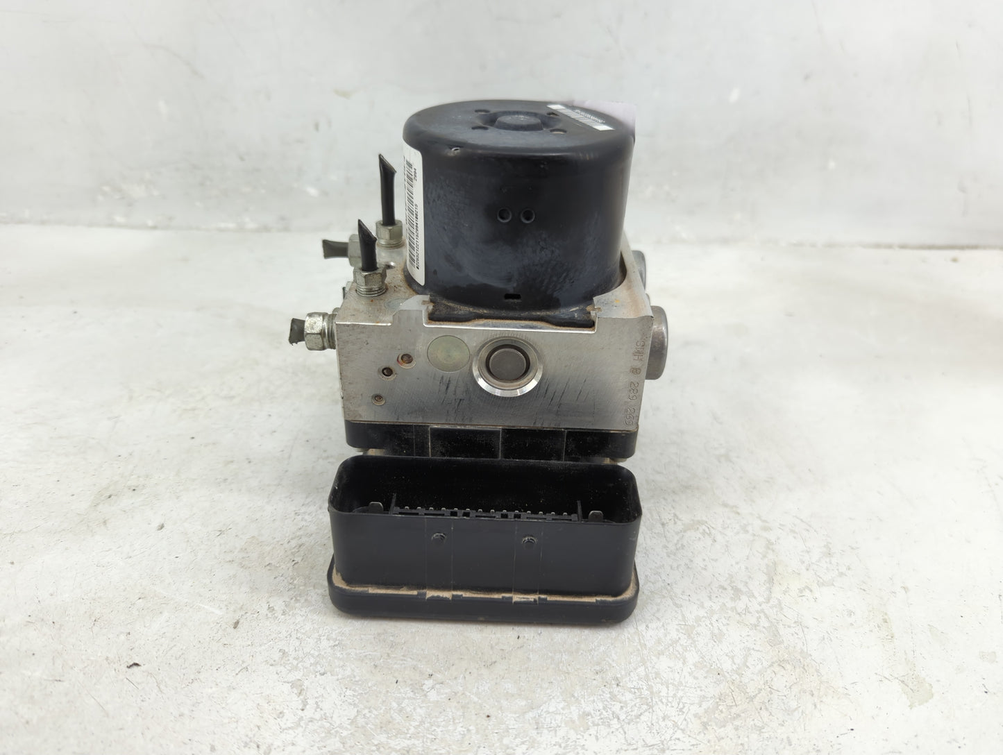 2015 Honda Odyssey ABS Pump Control Module Replacement P/N:57110-TK8-A610-M1 Fits OEM Used Auto Parts - Oemusedautoparts1.co