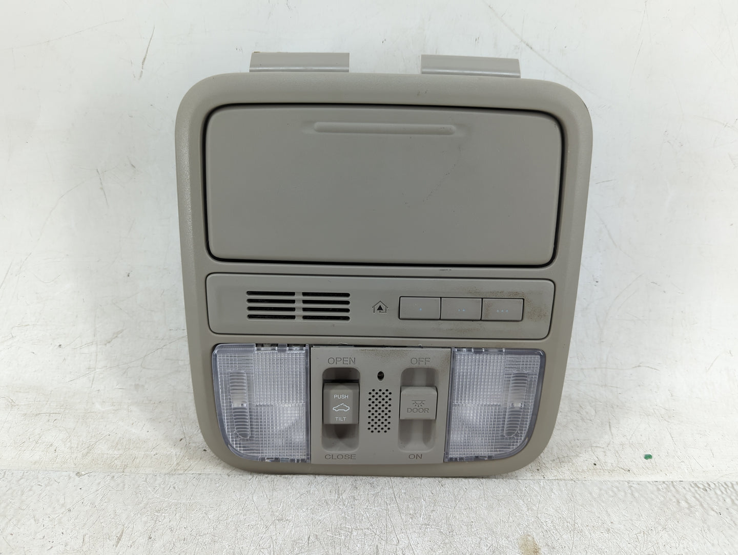 2015 Honda Odyssey Overhead Roof Console - Oemusedautoparts1.com
