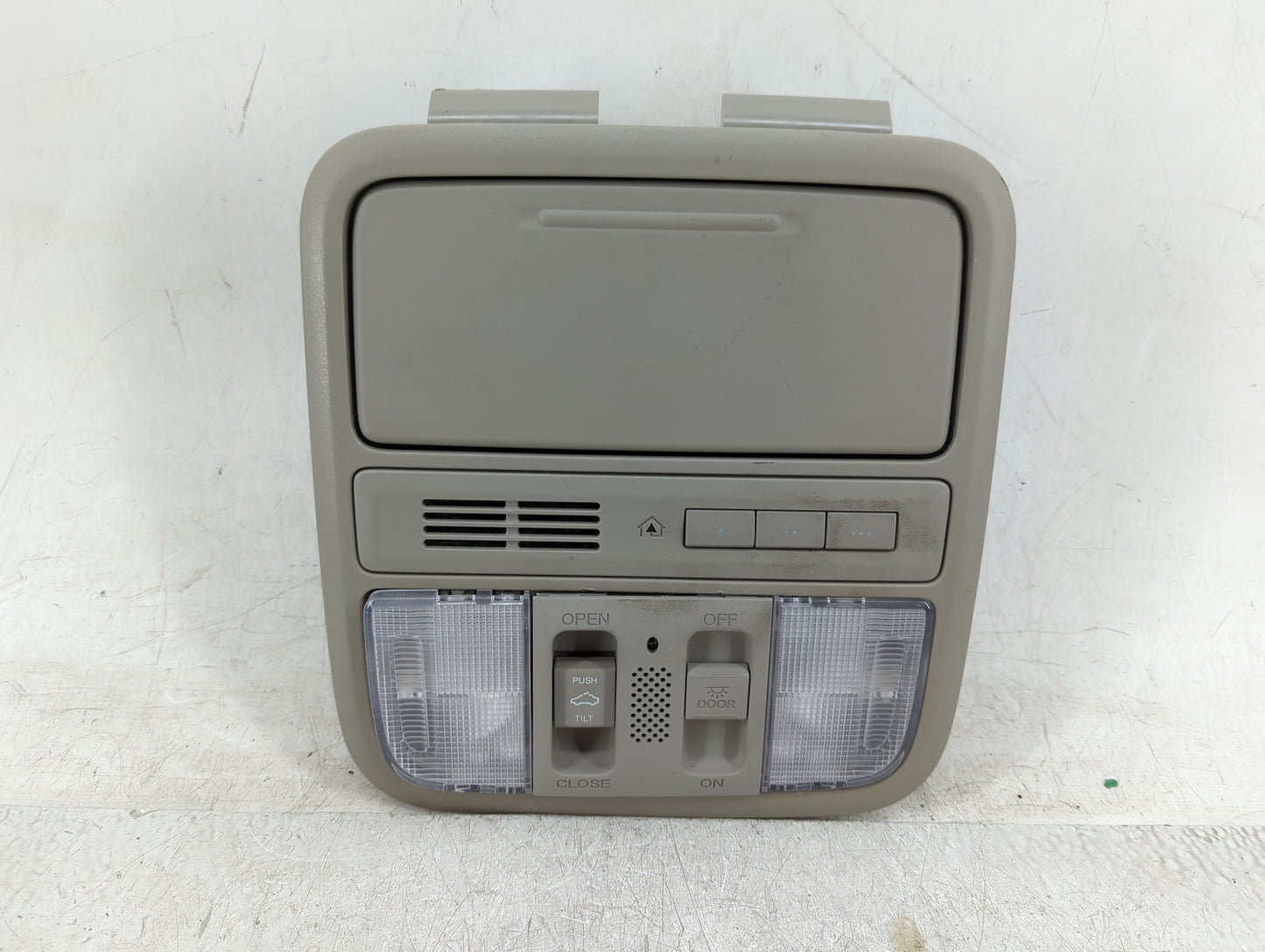 2015 Honda Odyssey Overhead Roof Console - Oemusedautoparts1.com