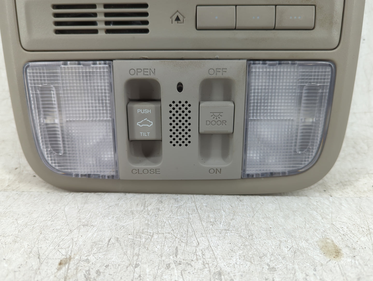 2015 Honda Odyssey Overhead Roof Console - Oemusedautoparts1.com
