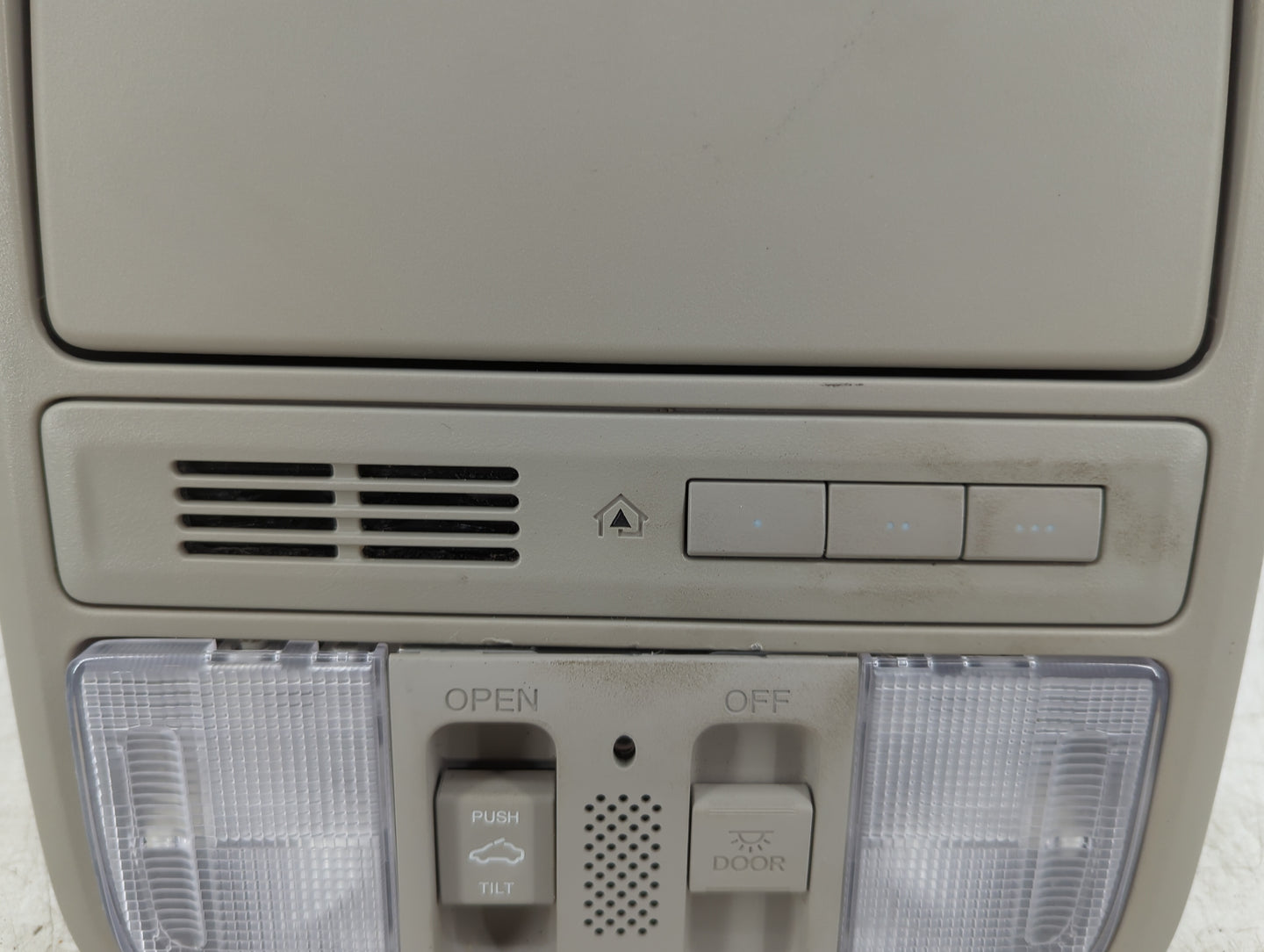 2015 Honda Odyssey Overhead Roof Console - Oemusedautoparts1.com