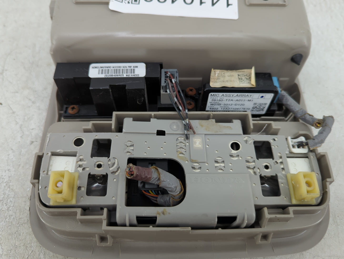 2015 Honda Odyssey Overhead Roof Console - Oemusedautoparts1.com