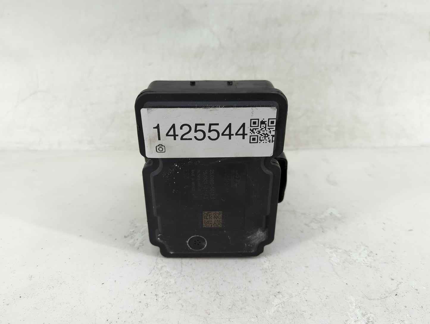 2014-2017 Honda Odyssey ABS Pump Control Module Replacement P/N:57110-TK8-A620-M1 Fits Fits 2014 2015 2016 2017 OEM Used Aut