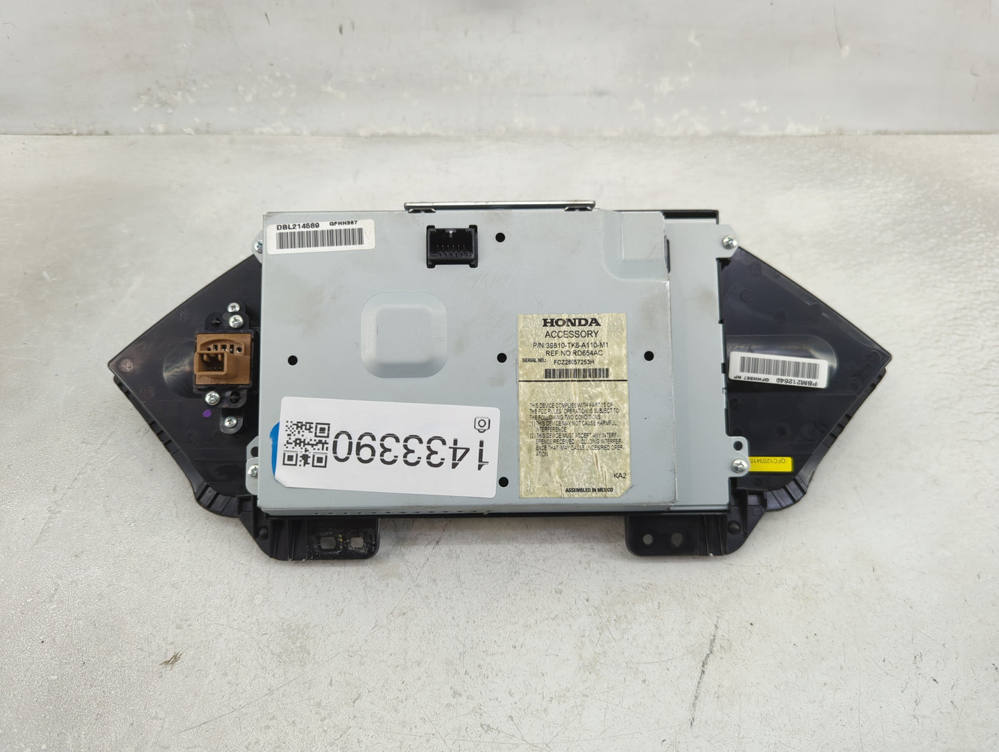 2014-2017 Honda Odyssey Information Display Screen - Oemusedautoparts1.com