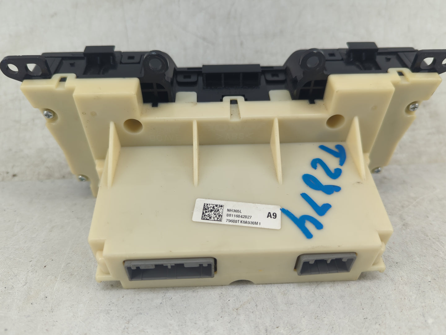 2011-2017 Honda Odyssey Climate Control Module Temperature AC/Heater Replacement P/N:79650TK8A420M1 Fits OEM Used Auto Parts