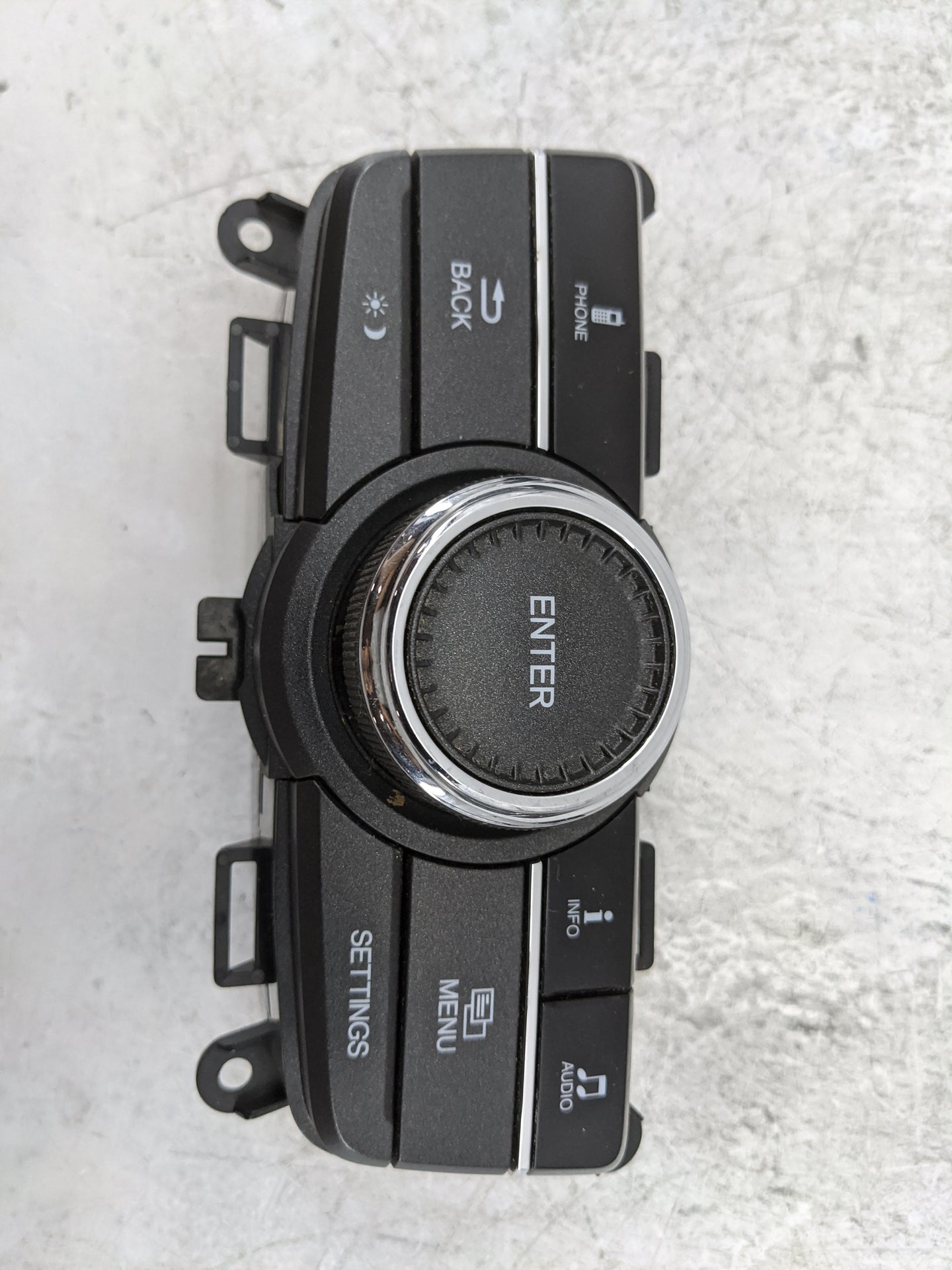 2014-2017 Honda Odyssey Radio AM FM Cd Player Receiver Replacement P/N:M55945 MJD-TK8 Fits Fits 2014 2015 2016 2017 OEM Used