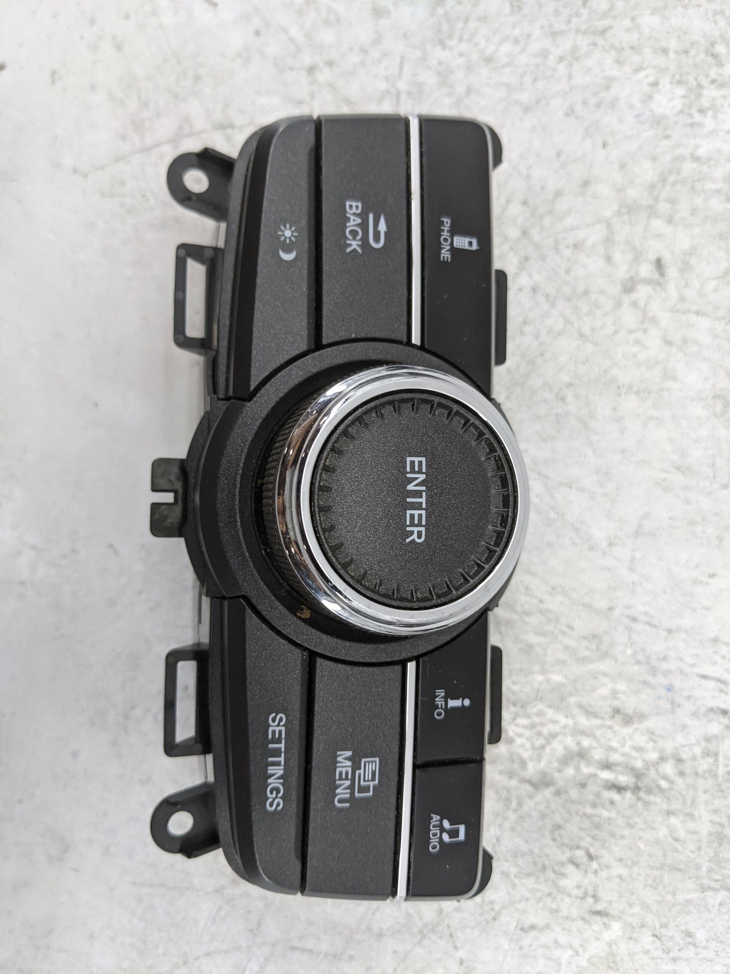 2014-2017 Honda Odyssey Radio AM FM Cd Player Receiver Replacement P/N:M55945 MJD-TK8 Fits Fits 2014 2015 2016 2017 OEM Used
