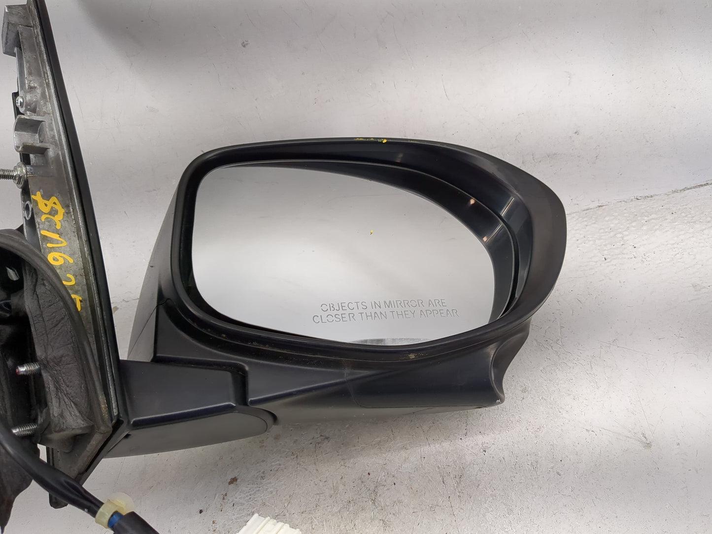 2014-2017 Honda Odyssey Passenger Side View Mirror - Right Door Mirror OEM Used - Oemusedautoparts1.com