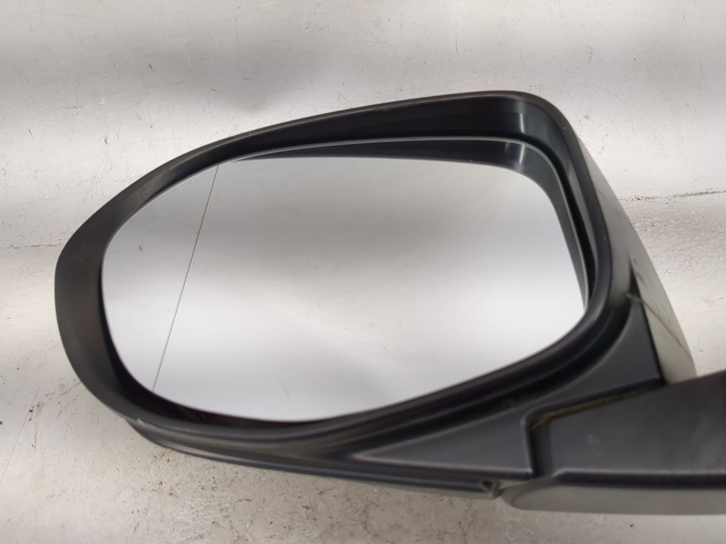 2014-2017 Honda Odyssey Driver Side View Mirror - Left Door Mirror OEM Used - Oemusedautoparts1.com