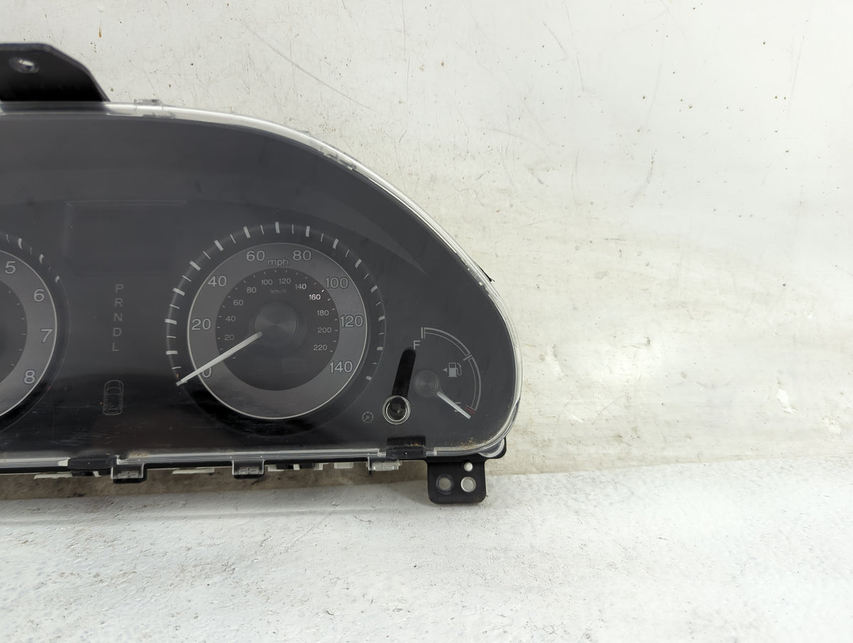 2014-2017 Honda Odyssey Instrument Cluster Speedometer Gauges P/N:78100-TK8-A711-M1 TN157560-2063 Miles: Fits OEM Used Auto 