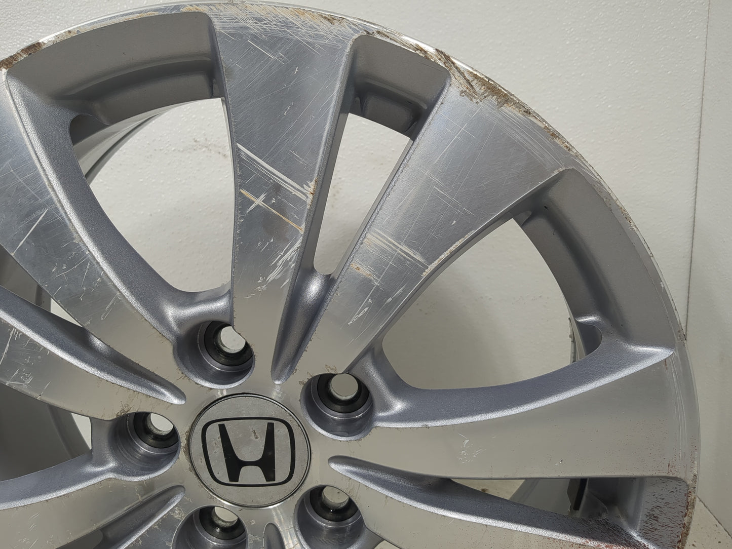 2011-2017 Honda Odyssey Oem Wheel Rim 5000813 - Oemusedautoparts1.com