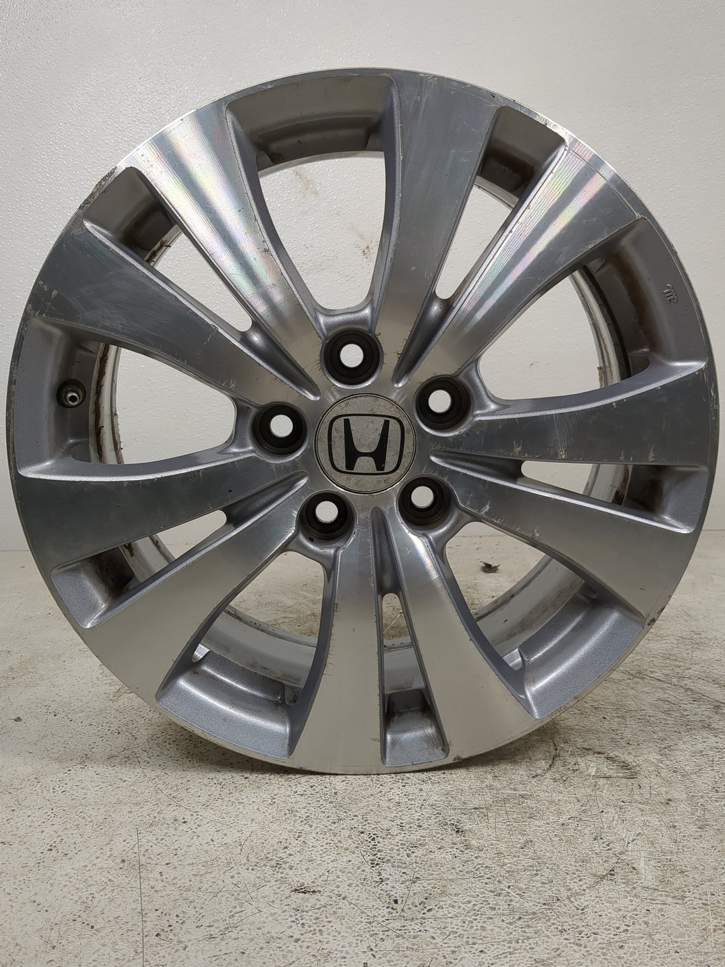 2011-2017 Honda Odyssey Oem Wheel Rim - Oemusedautoparts1.com