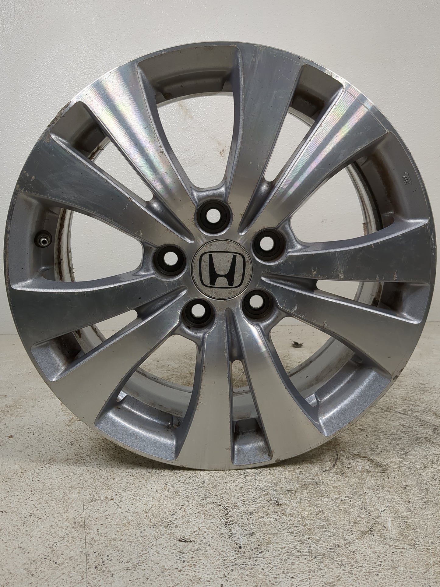 2011-2017 Honda Odyssey Oem Wheel Rim - Oemusedautoparts1.com