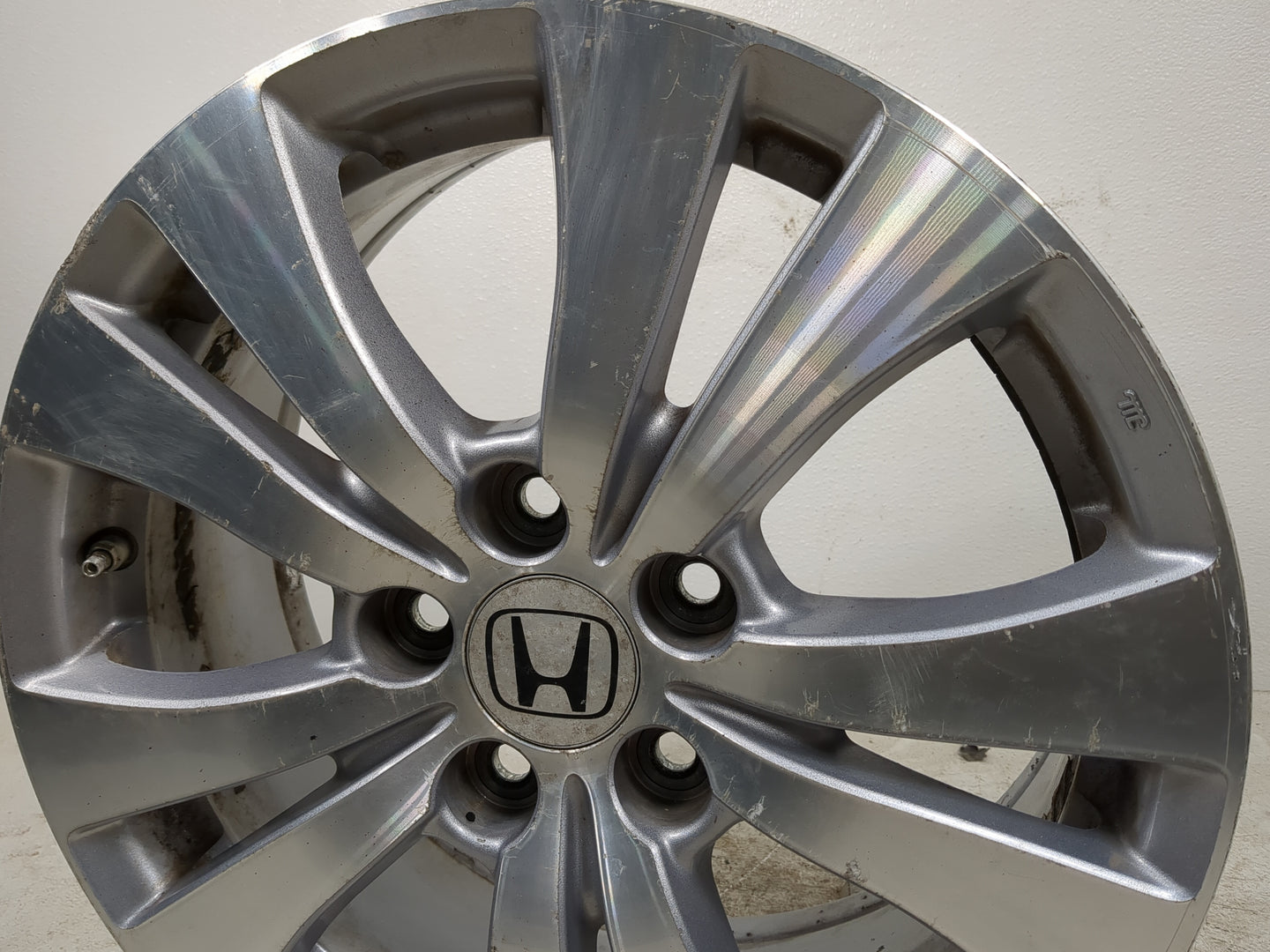 2011-2017 Honda Odyssey Oem Wheel Rim - Oemusedautoparts1.com