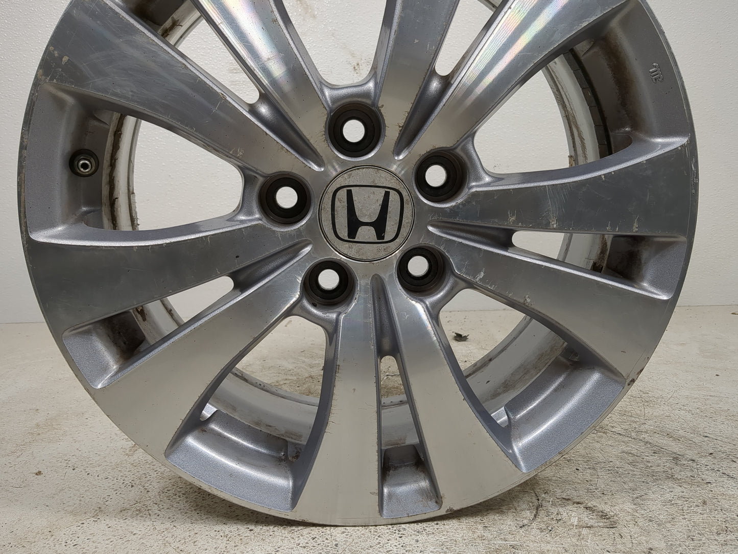 2011-2017 Honda Odyssey Oem Wheel Rim - Oemusedautoparts1.com