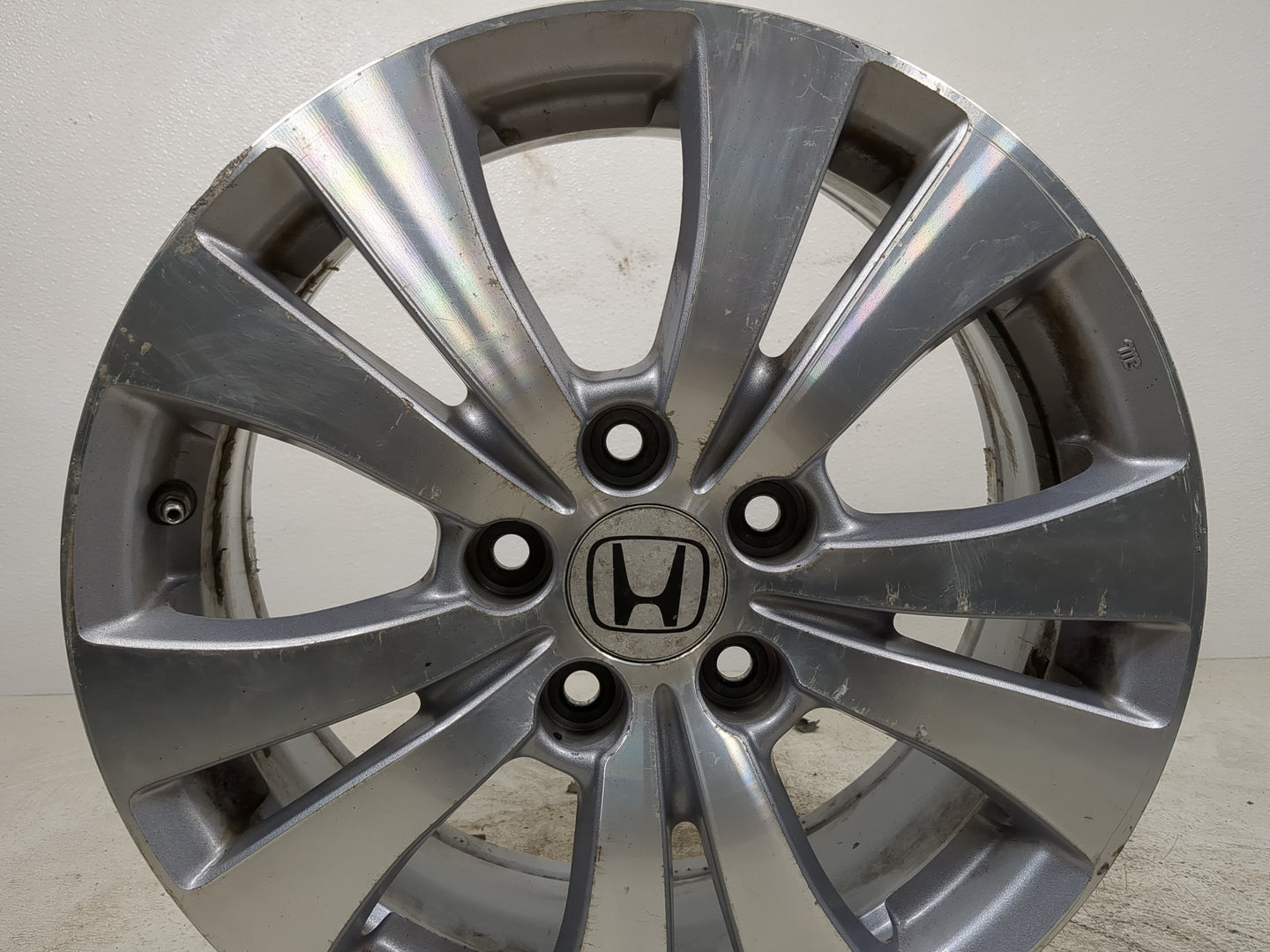 2011-2017 Honda Odyssey Oem Wheel Rim - Oemusedautoparts1.com