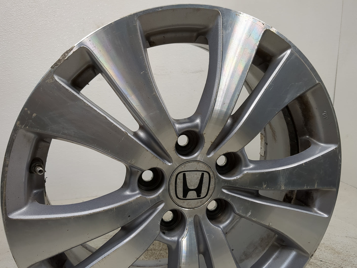2011-2017 Honda Odyssey Oem Wheel Rim - Oemusedautoparts1.com