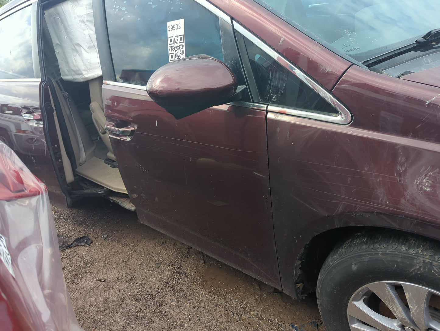 2013-2017 Honda Odyssey Passenger Front Door Oem 5005505 - Oemusedautoparts1.com