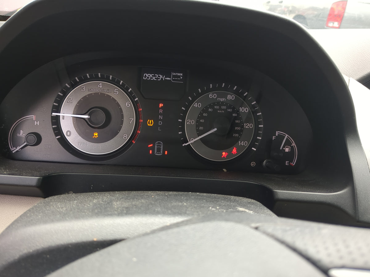 2014-2017 Honda Odyssey Instrument Cluster Speedometer Gauges Miles:95K Fits Fits 2014 2015 2016 2017 OEM Used Auto Parts - 
