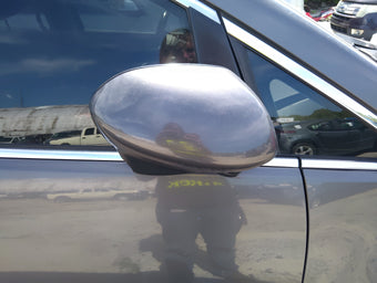 compare product 2014-2017 Honda Odyssey Passenger Side View Mirror - Right Door Mirror OEM Used