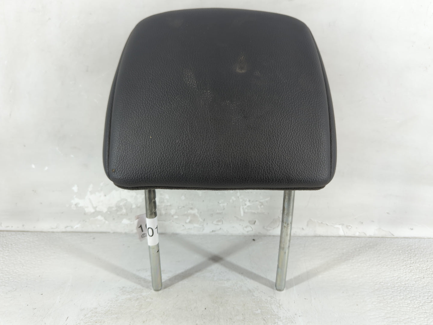 2013-2015 Honda Pilot Headrest Head Rest Rear Center Seat Fits Fits 2013 2014 2015 OEM Used Auto Parts - Oemusedautoparts1.c