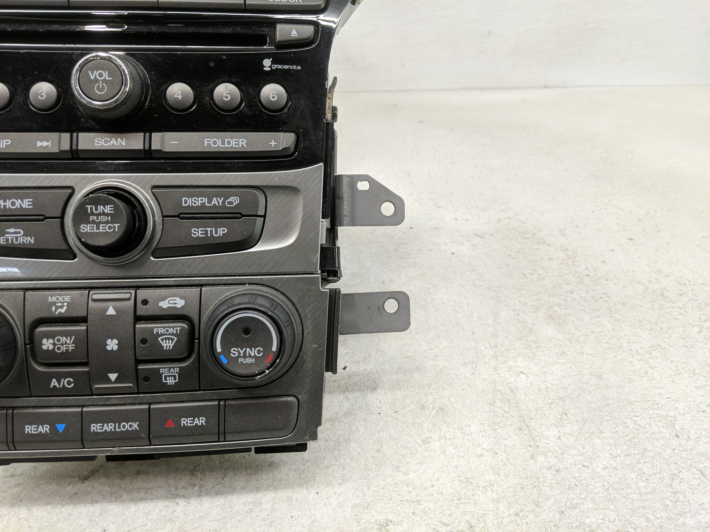 2013-2015 Honda Pilot Radio AM FM Cd Player Receiver Replacement P/N:16145335 Fits Fits 2013 2014 2015 OEM Used Auto Parts -