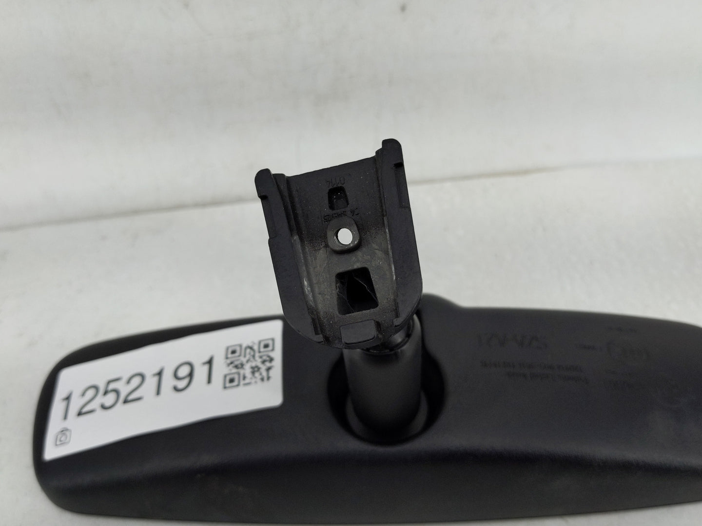 2013-2018 Honda Pilot Interior Rear View Mirror Replacement OEM P/N:E11026001 Fits OEM Used Auto Parts - Oemusedautoparts1.c