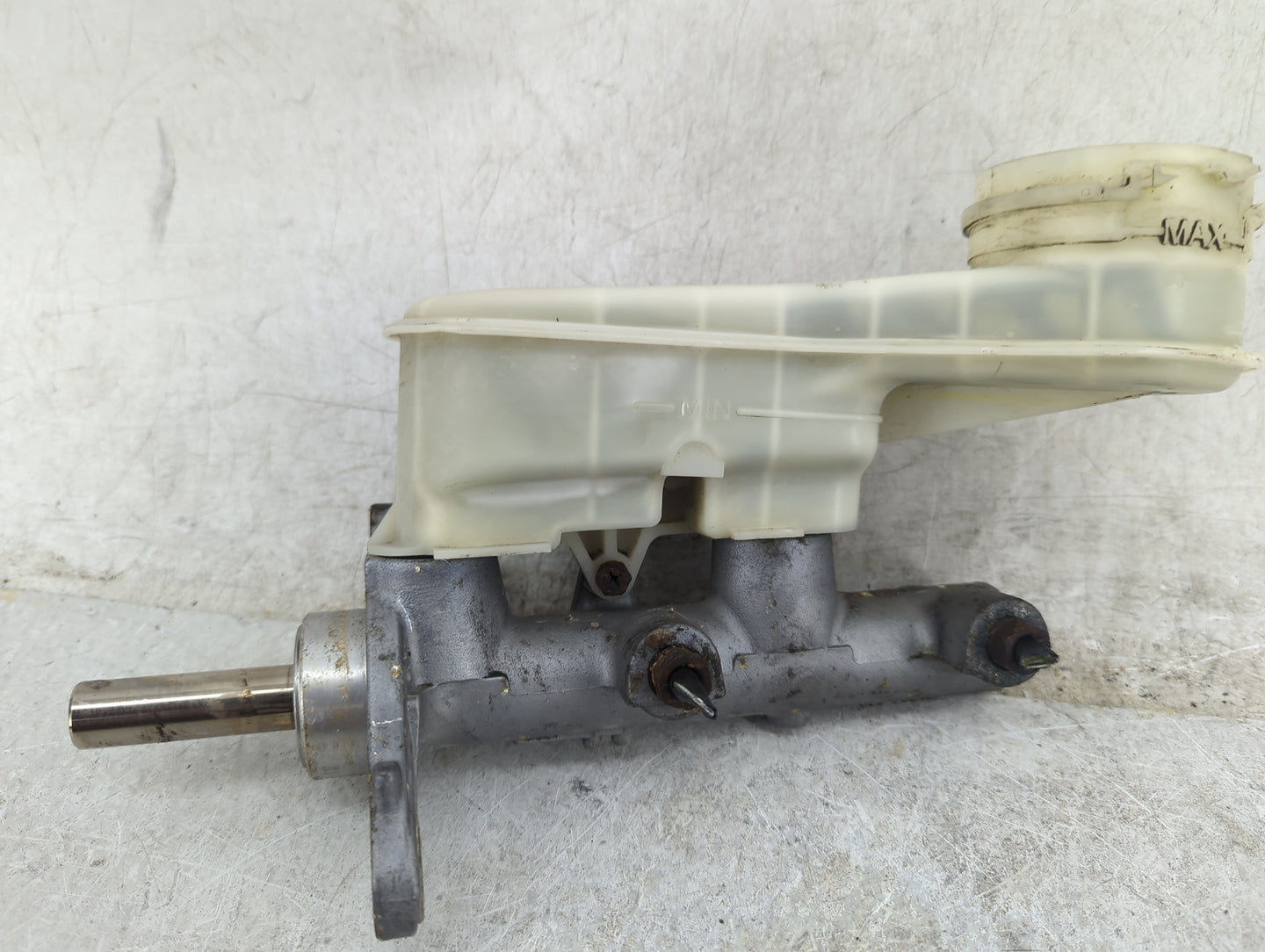 2009-2015 Honda Pilot Brake Master Cylinder 1452077 - Oemusedautoparts1.com