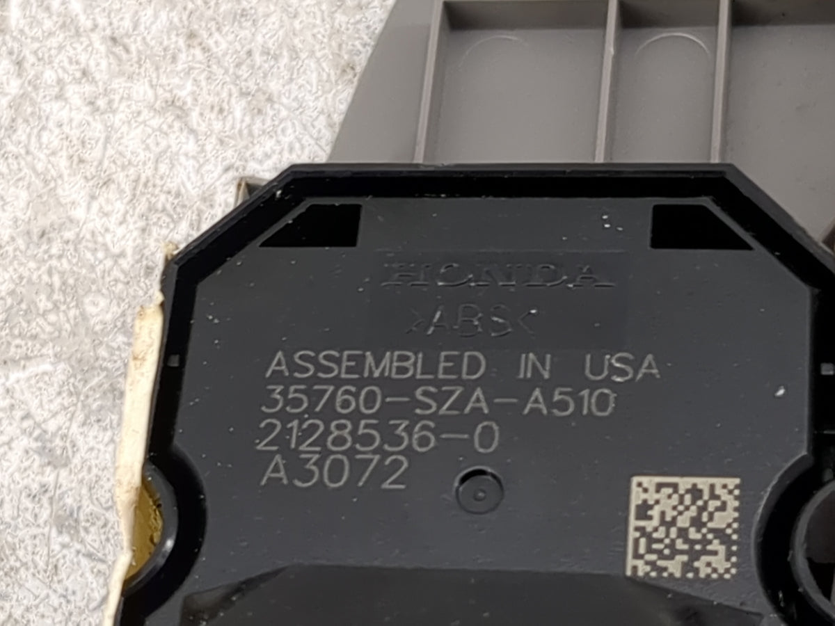 2015 Honda Pilot Master Power Window Switch Replacement Driver Side Left P/N:35760-SZA-A510 Fits OEM Used Auto Parts - Oemus