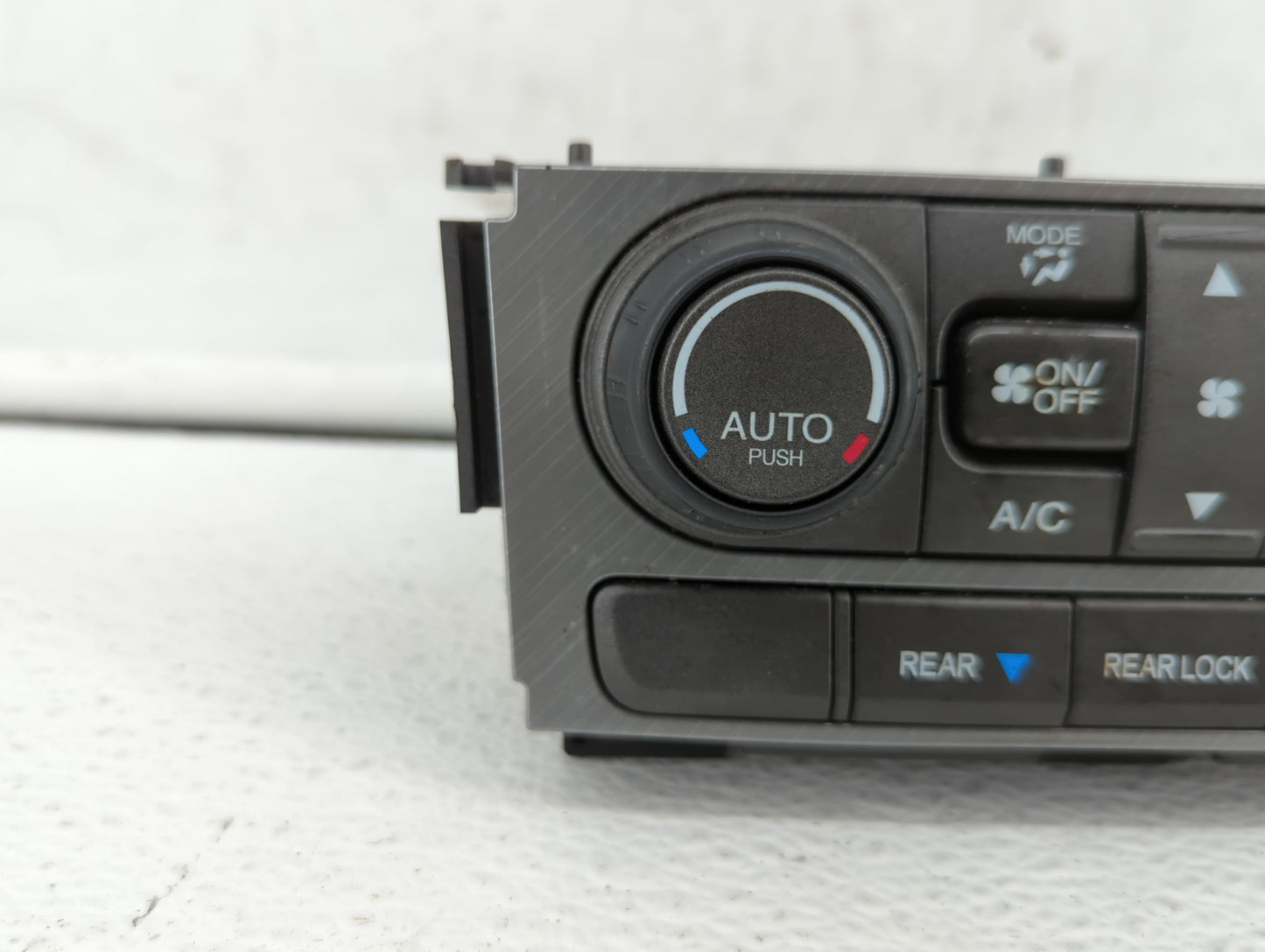 2013-2015 Honda Pilot Climate Control Module Temperature AC/Heater Replacement P/N:79600SZAA910M1 Fits Fits 2013 2014 2015 O