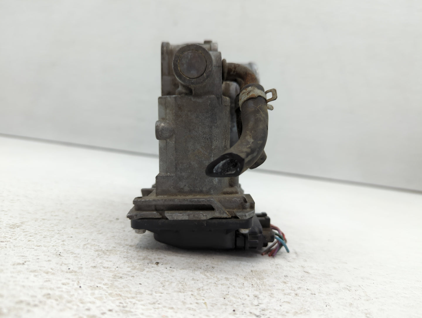 2009-2015 Honda Pilot Throttle Body P/N:GMG1E Fits Fits 2009 2010 2011 2012 2013 2014 2015 2016 2017 OEM Used Auto Parts - O