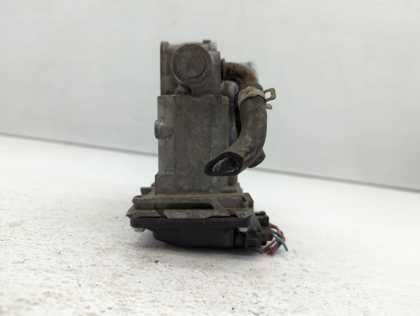 2009-2015 Honda Pilot Throttle Body P/N:GMG1E Fits Fits 2009 2010 2011 2012 2013 2014 2015 2016 2017 OEM Used Auto Parts - O