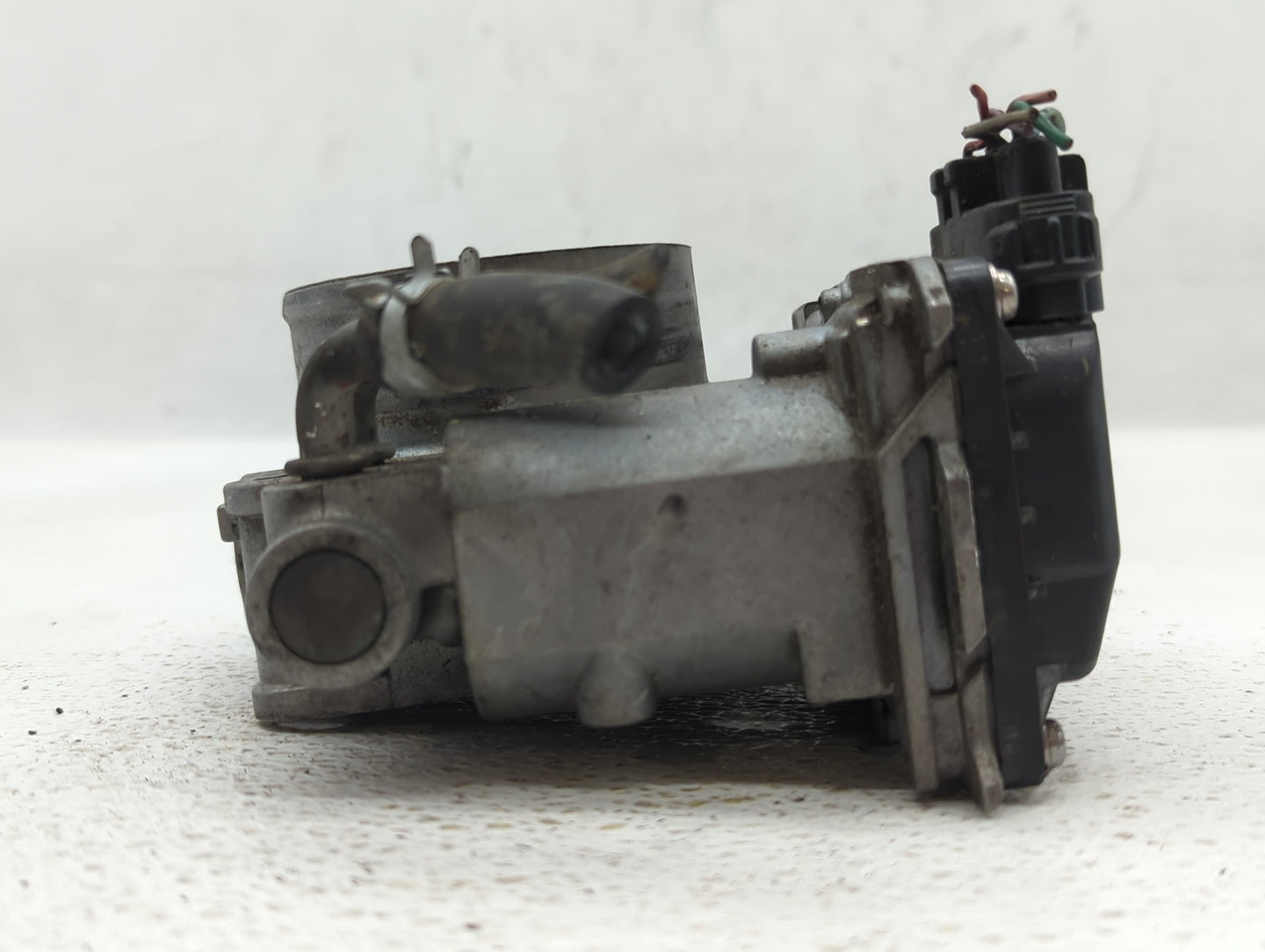 2009-2015 Honda Pilot Throttle Body P/N:GMG1E Fits Fits 2009 2010 2011 2012 2013 2014 2015 2016 2017 OEM Used Auto Parts - O