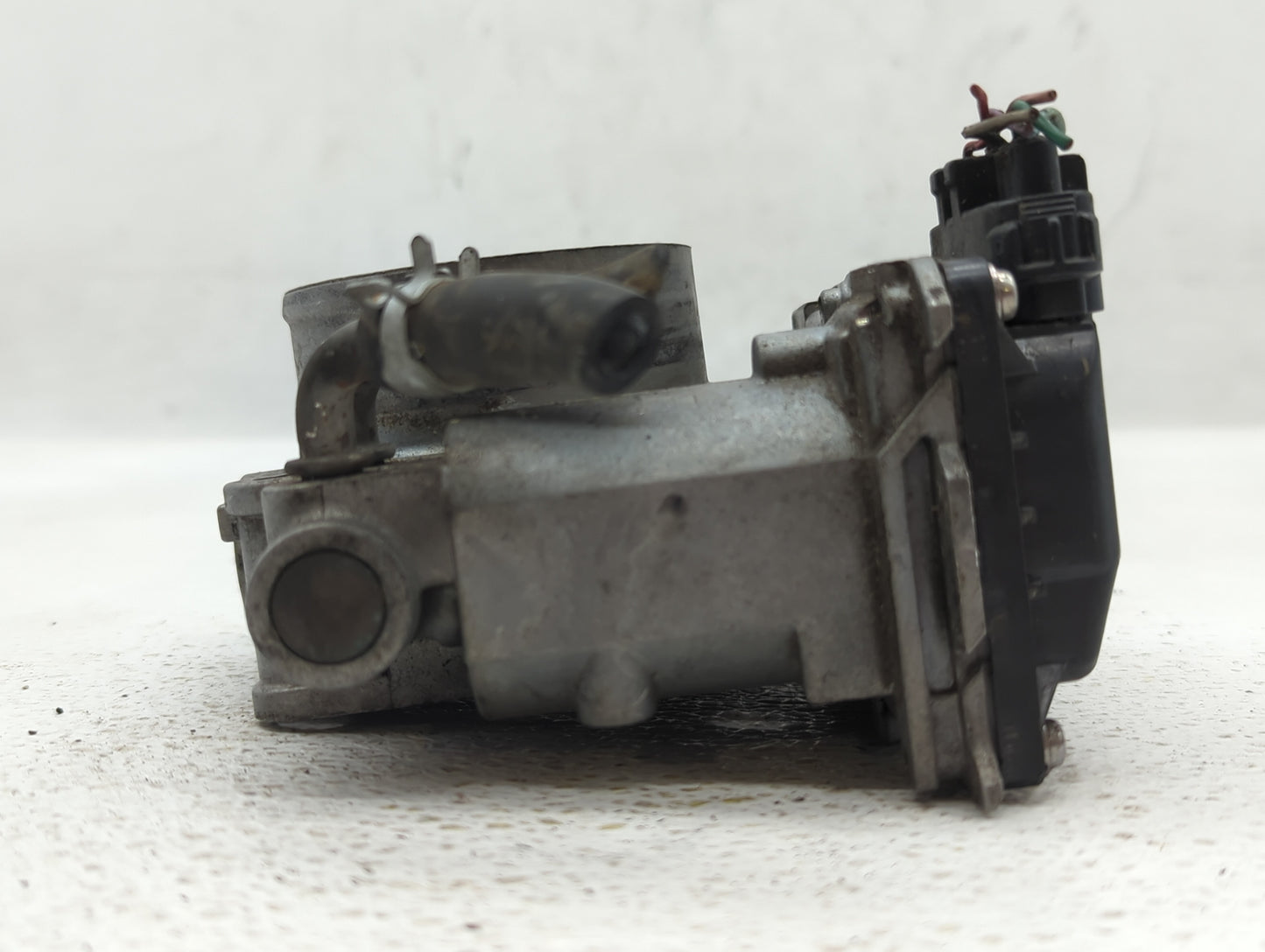 2009-2015 Honda Pilot Throttle Body P/N:GMG1E Fits Fits 2009 2010 2011 2012 2013 2014 2015 2016 2017 OEM Used Auto Parts - O