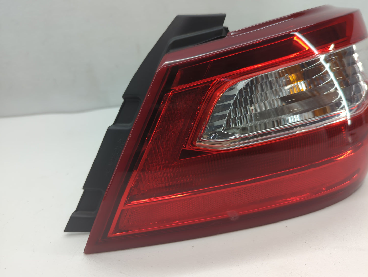 2009-2015 Honda Pilot Tail Light Assembly Passenger Right OEM P/N:05171810 11-6887-00-1N Fits OEM Used Auto Parts - Oemuseda