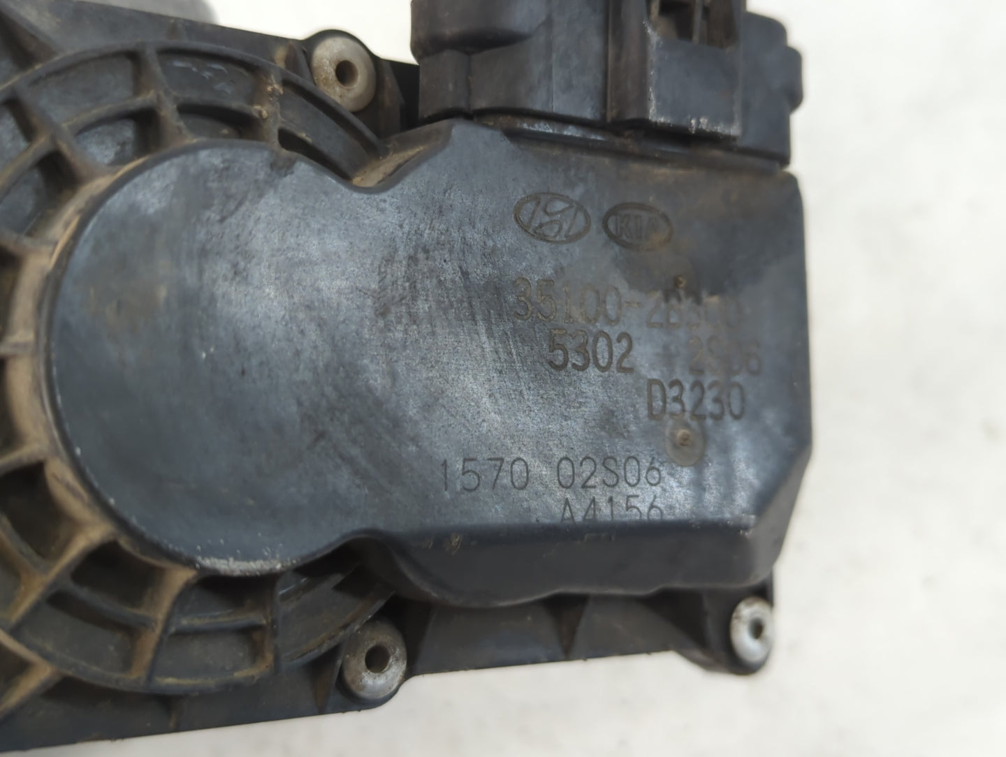 2012-2019 Hyundai Accent Throttle Body P/N:35100-2B30B Fits Fits 2012 2013 2014 2015 2016 2017 2018 2019 OEM Used Auto Parts