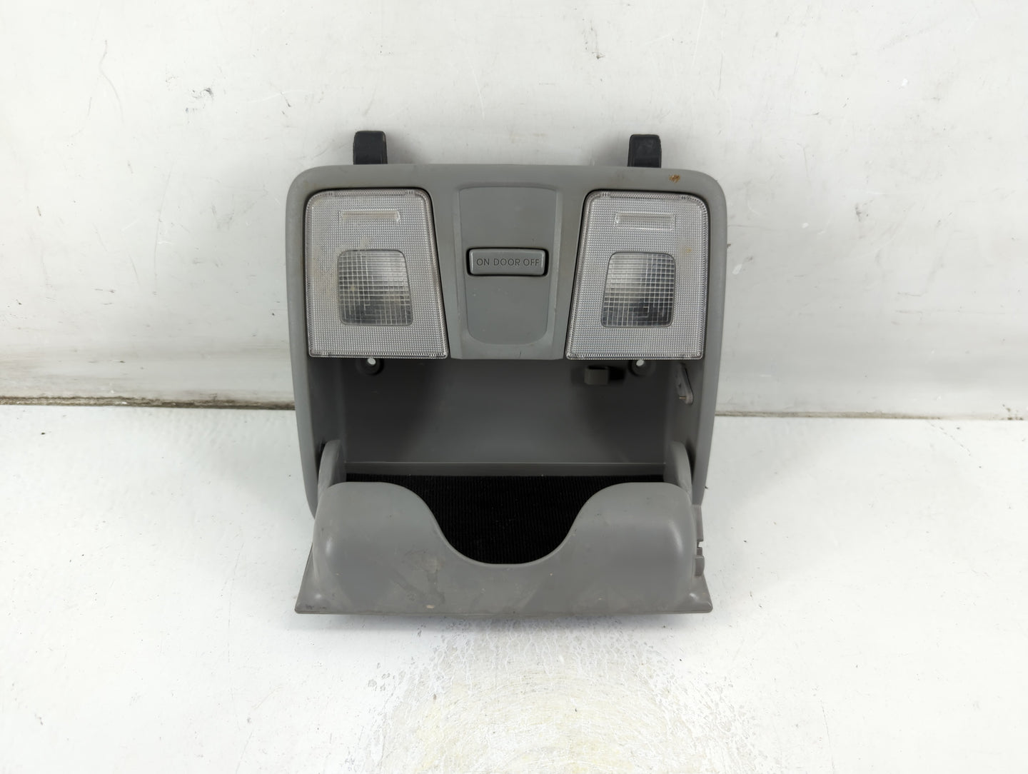 2012-2017 Hyundai Accent Overhead Roof Console 1047702 - Oemusedautoparts1.com