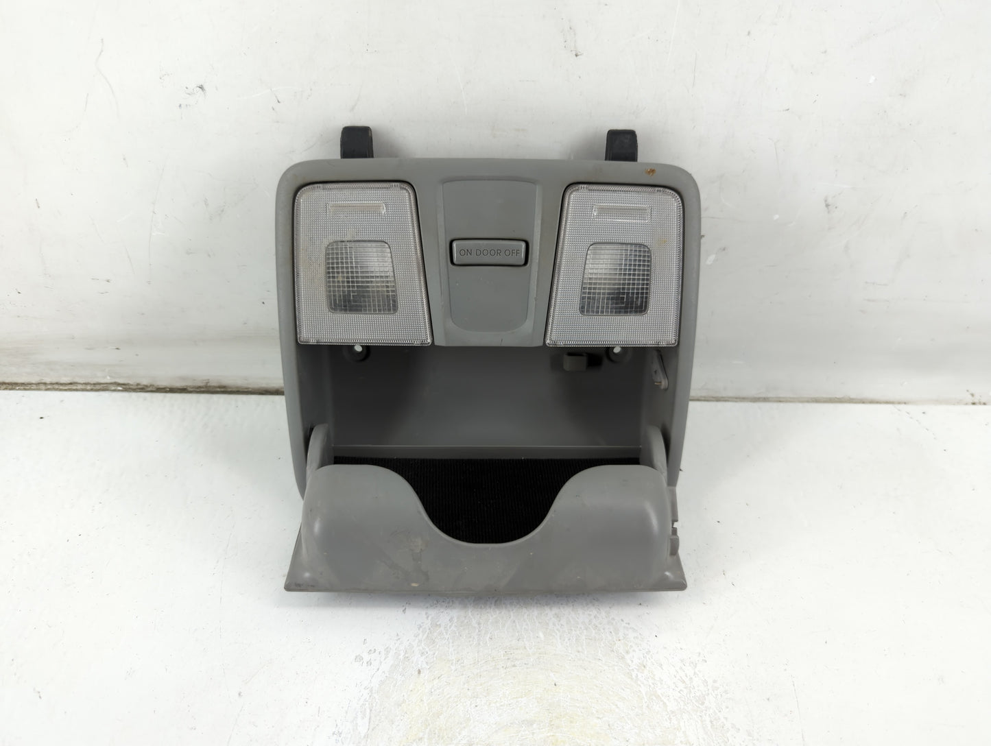 2012-2017 Hyundai Accent Overhead Roof Console 1047702 - Oemusedautoparts1.com