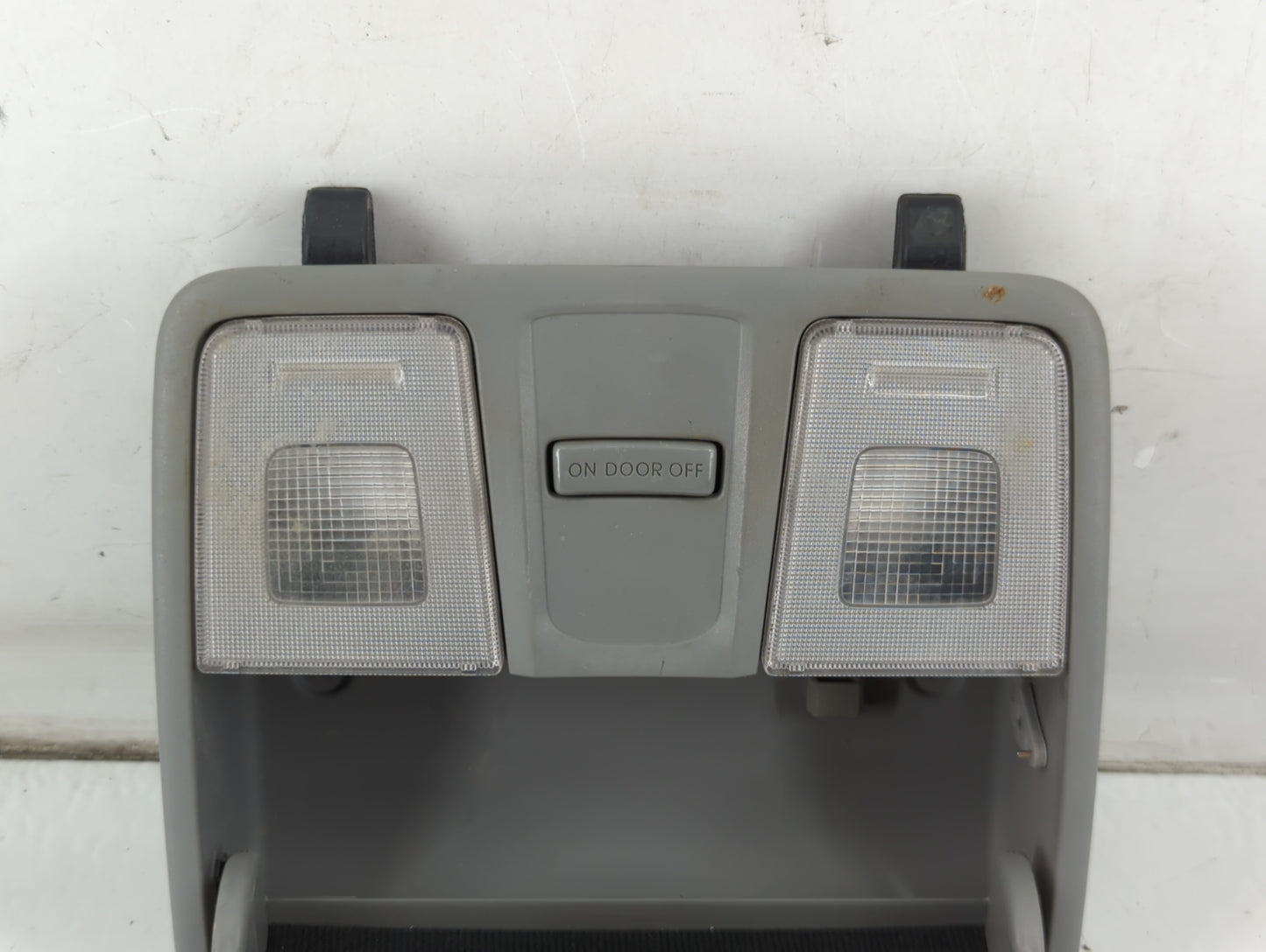 2012-2017 Hyundai Accent Overhead Roof Console 1047702 - Oemusedautoparts1.com