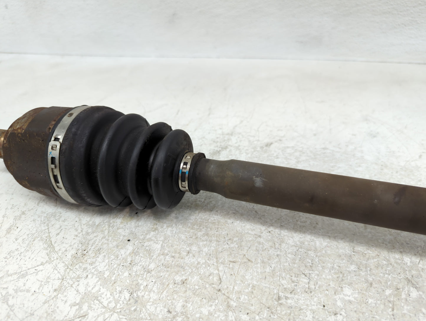 2012-2017 Hyundai Accent Axle Shaft Front Passenger Cv C/v - Oemusedautoparts1.com