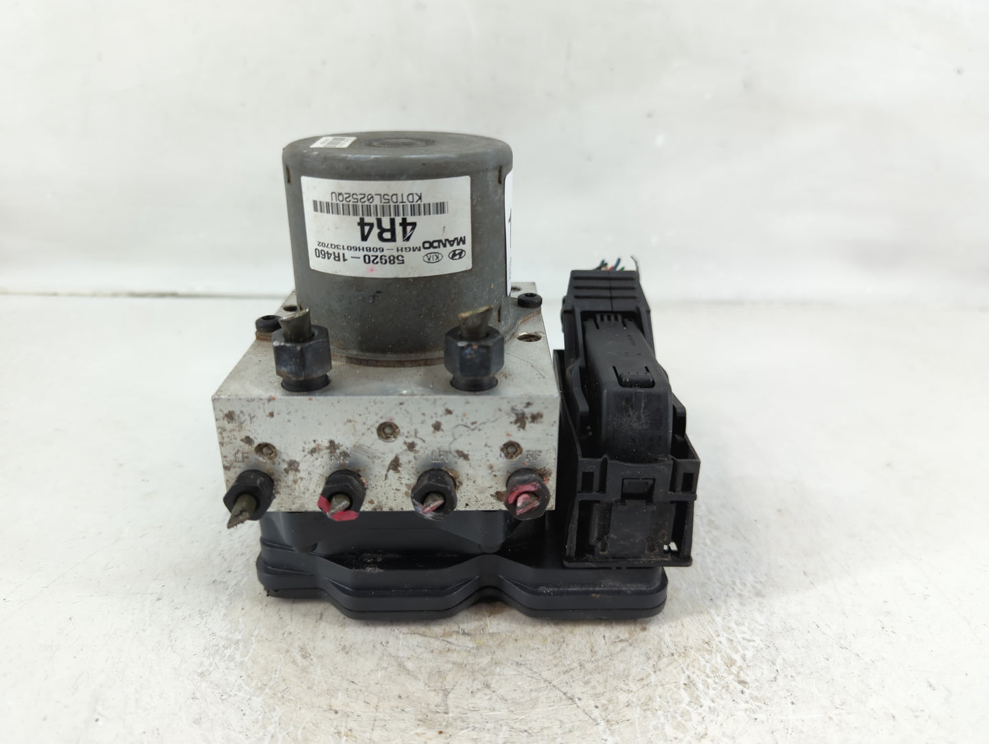 2015-2017 Hyundai Accent ABS Pump Control Module Replacement P/N:58920-1R460 Fits Fits 2015 2016 2017 OEM Used Auto Parts - 